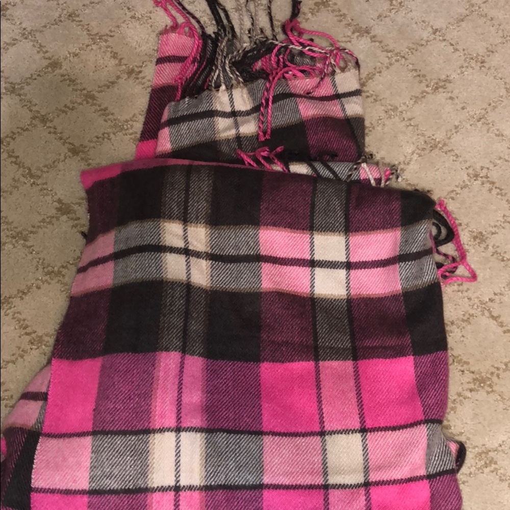 Gap scarf